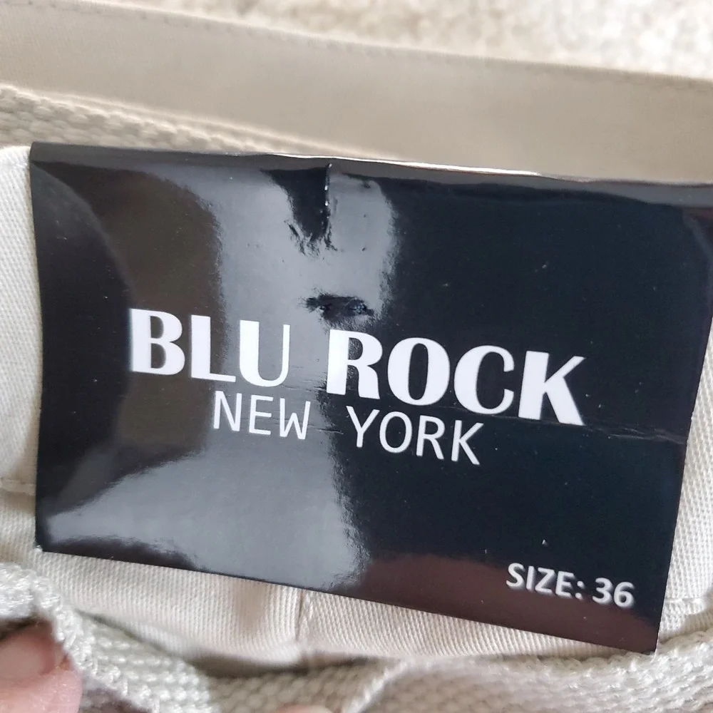 Blu Rock Men's Cargo Shorts Tan Size 36 Belted NWTGS 4 Way‎ Stretch Tiny Spot